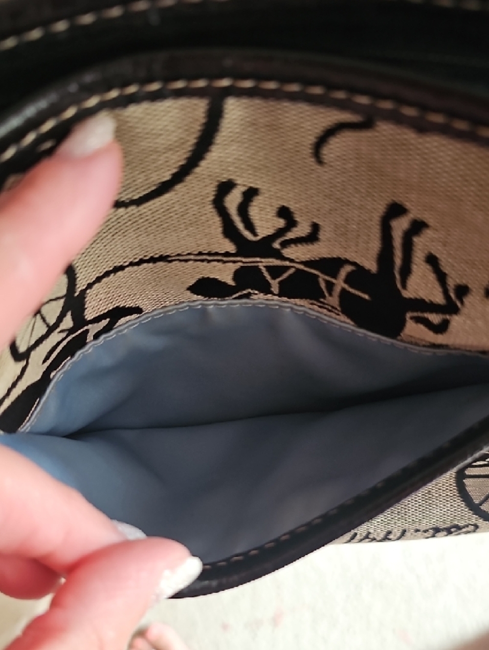 Coach Beige and Black Script & Carriage Shoulder Bag - Picture 4 of 12